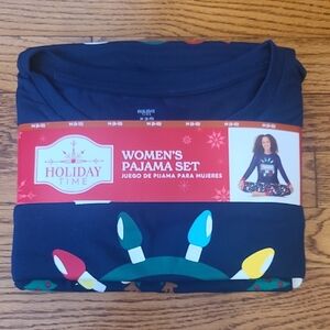 Holiday Time Women's Pajama Set